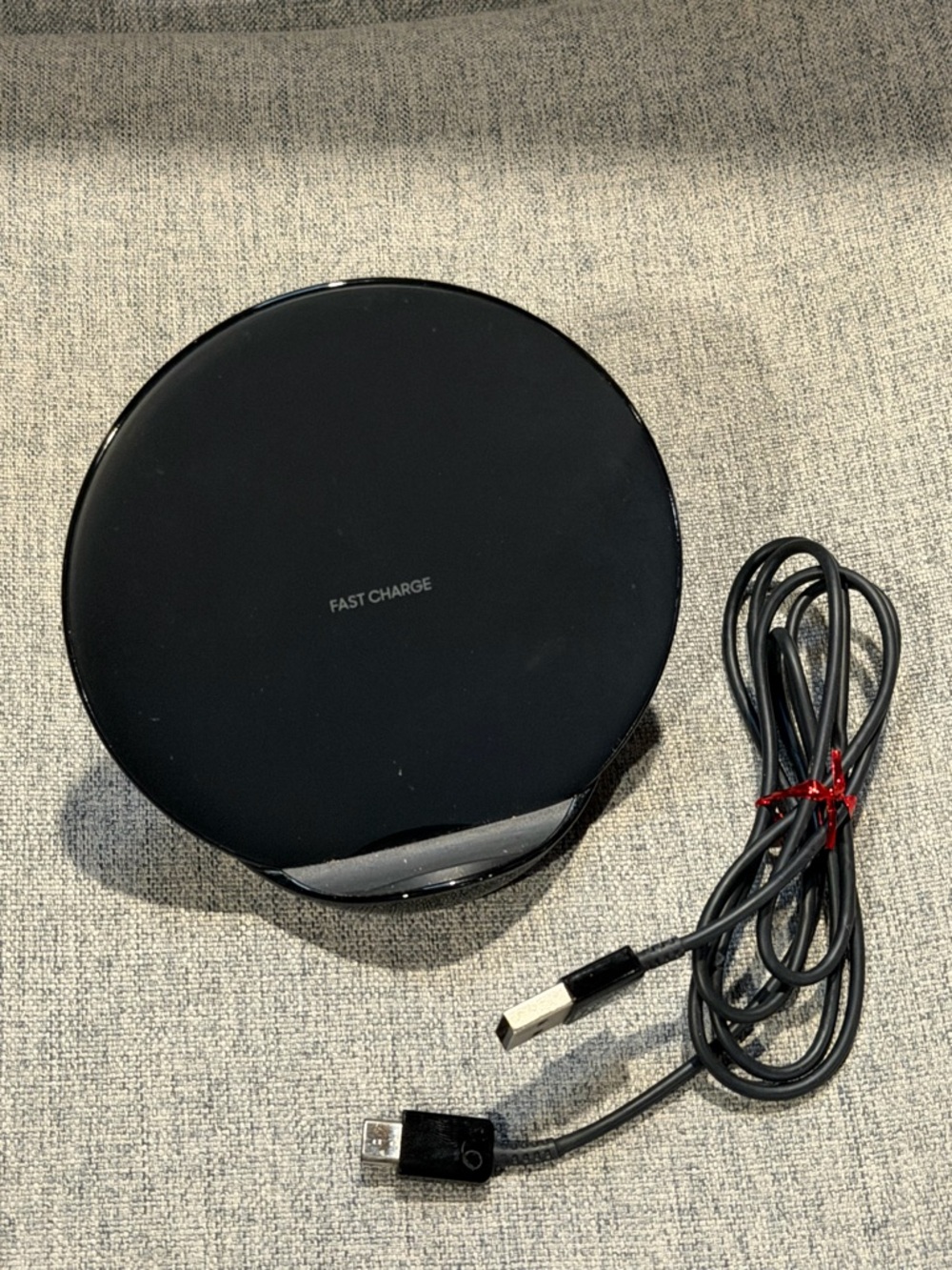 Samsung Fast Charge Qi Wireless Charging Stand EP-N5100 - Black (with Cable)